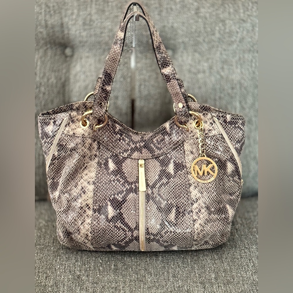 Euc Michael Michael Kors Python Embossed Leather … - image 2